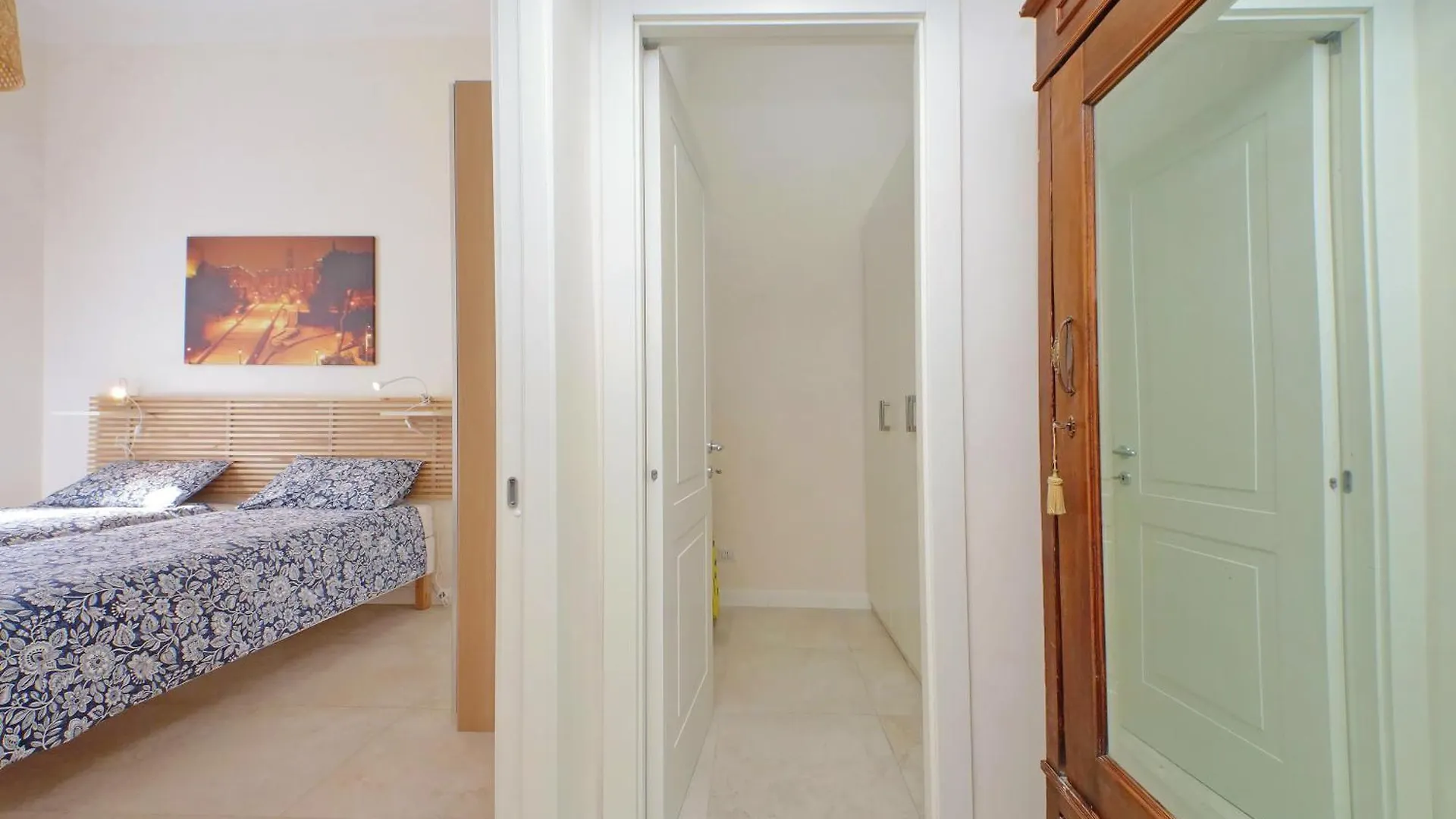 Balconcino Romantico A Via Aosta Apartman