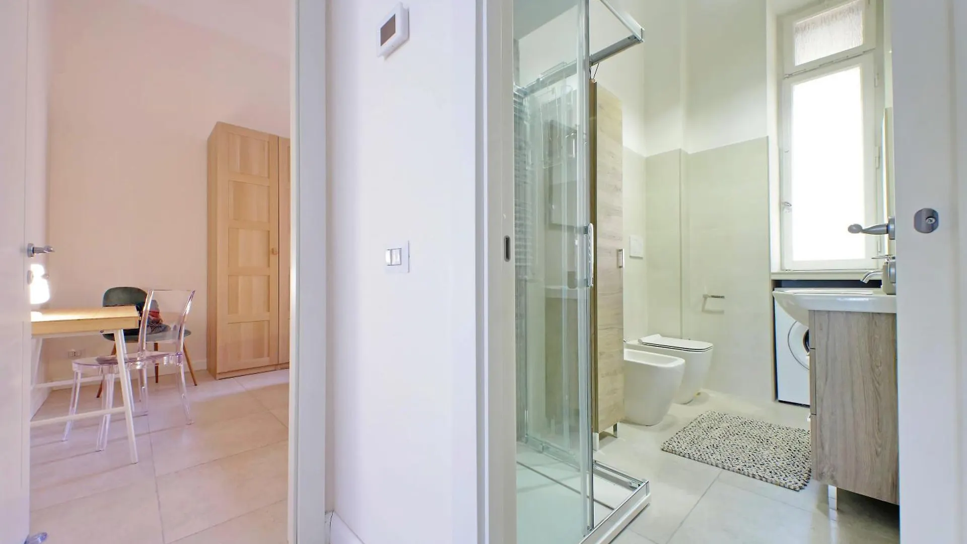 Apartment Balconcino Romantico A Via Aosta Italy