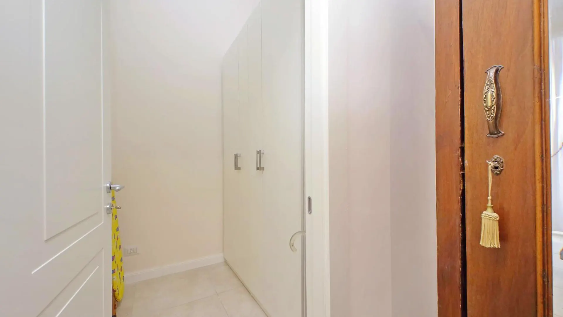 Apartment Balconcino Romantico A Via Aosta Italy